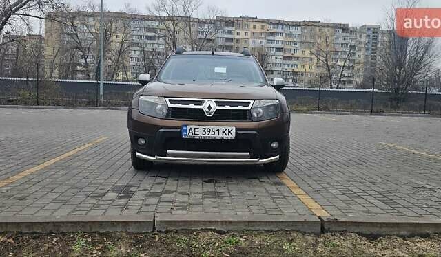 Коричневый Рено Дастер, объемом двигателя 1.6 л и пробегом 213 тыс. км за 11000 $, фото 1 на Automoto.ua