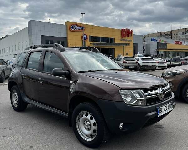 Коричневый Рено Дастер, объемом двигателя 1.46 л и пробегом 72 тыс. км за 9100 $, фото 1 на Automoto.ua