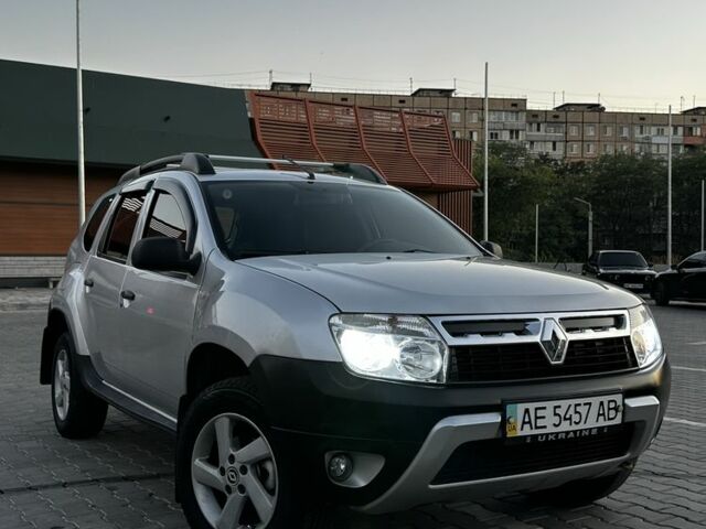 Сірий Рено Дастер, об'ємом двигуна 1.5 л та пробігом 115 тис. км за 7804 $, фото 1 на Automoto.ua