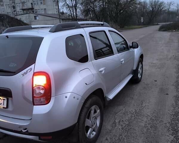 Серый Рено Дастер, объемом двигателя 1.6 л и пробегом 166 тыс. км за 10200 $, фото 1 на Automoto.ua