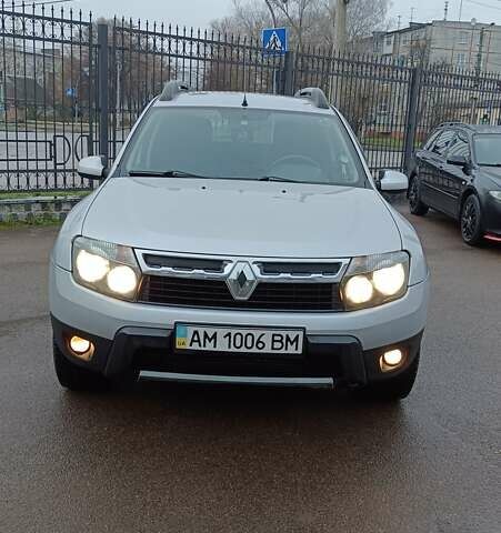 Серый Рено Дастер, объемом двигателя 1.46 л и пробегом 287 тыс. км за 7800 $, фото 1 на Automoto.ua