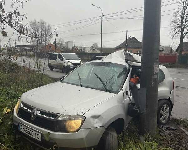 Серый Рено Дастер, объемом двигателя 1.46 л и пробегом 240 тыс. км за 2800 $, фото 1 на Automoto.ua