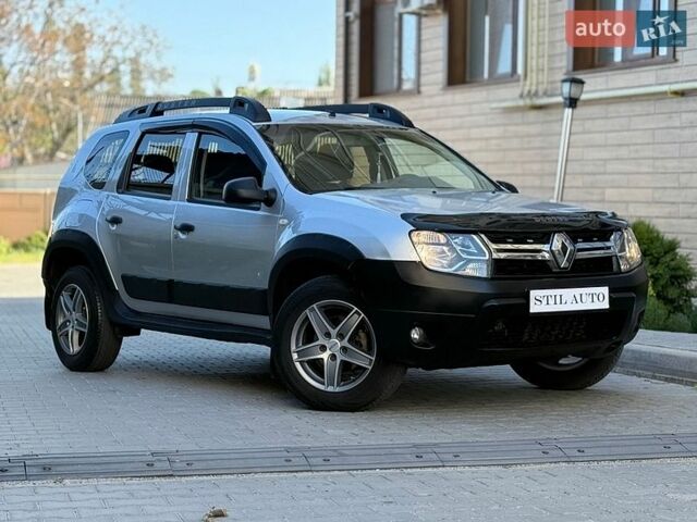Серый Рено Дастер, объемом двигателя 1.46 л и пробегом 146 тыс. км за 10999 $, фото 1 на Automoto.ua