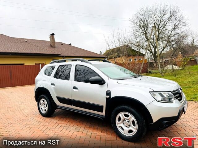 Серый Рено Дастер, объемом двигателя 1.5 л и пробегом 57 тыс. км за 18500 $, фото 1 на Automoto.ua