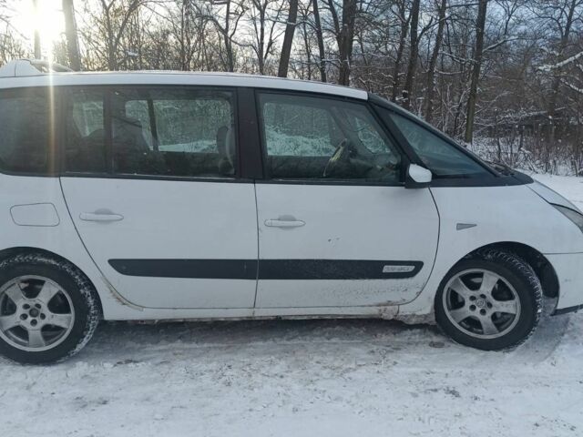 Белый Рено Эспейс, объемом двигателя 1.9 л и пробегом 307 тыс. км за 3700 $, фото 1 на Automoto.ua