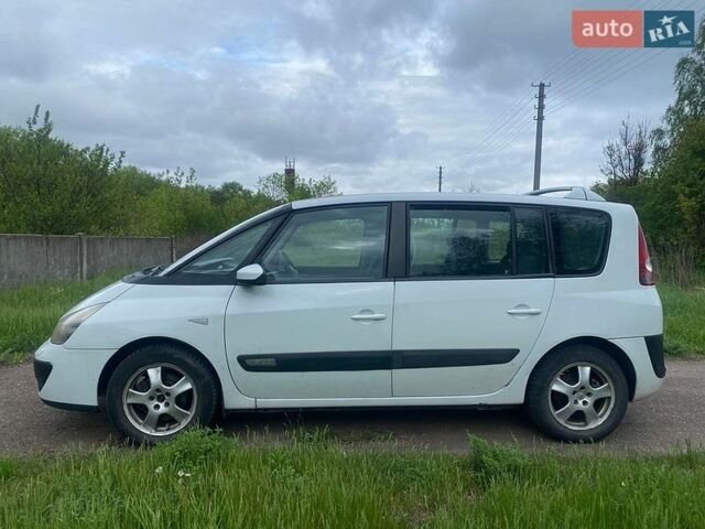Белый Рено Эспейс, объемом двигателя 1.87 л и пробегом 305 тыс. км за 3100 $, фото 1 на Automoto.ua