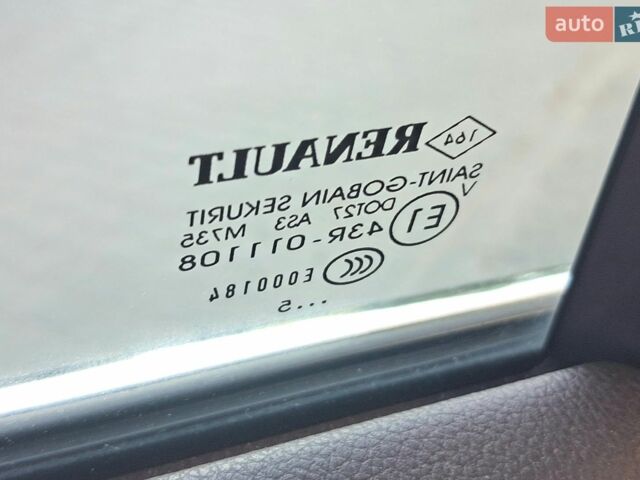 Білий Рено Еспейс, об'ємом двигуна 1.6 л та пробігом 243 тис. км за 13300 $, фото 1 на Automoto.ua