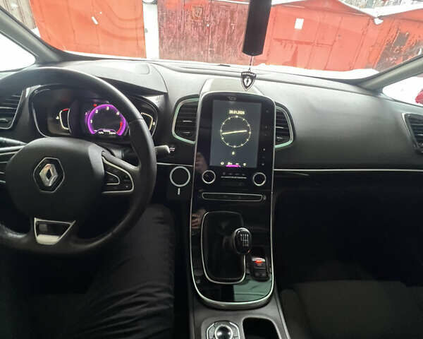 Чорний Рено Еспейс, об'ємом двигуна 1.6 л та пробігом 258 тис. км за 15500 $, фото 1 на Automoto.ua