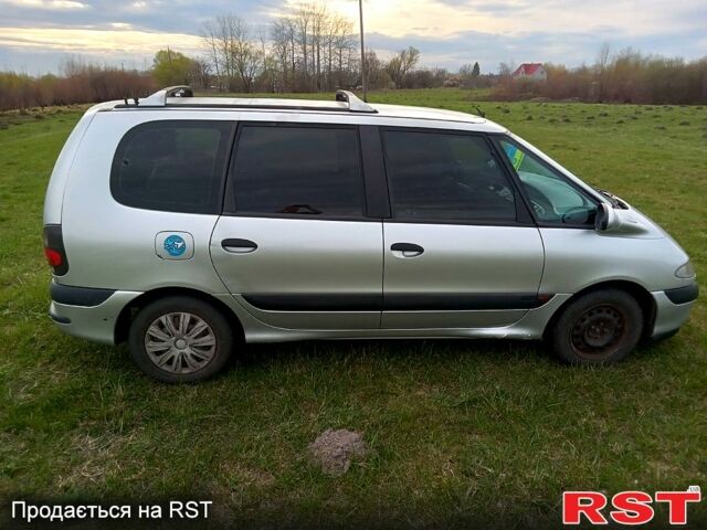 Сірий Рено Еспейс, об'ємом двигуна 2.2 л та пробігом 382 тис. км за 3000 $, фото 1 на Automoto.ua