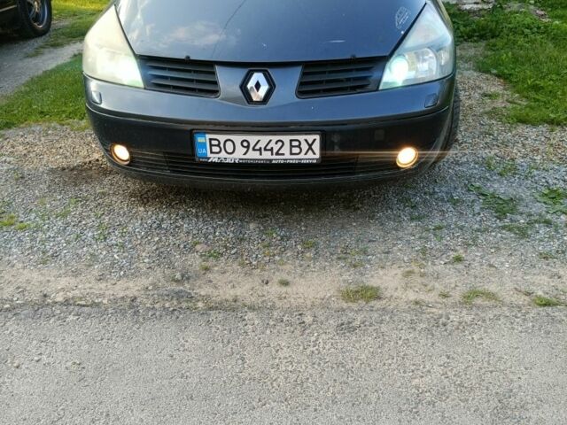 Серый Рено Эспейс, объемом двигателя 2.2 л и пробегом 300 тыс. км за 3000 $, фото 1 на Automoto.ua