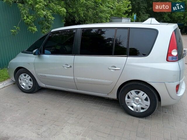 Сірий Рено Еспейс, об'ємом двигуна 2 л та пробігом 300 тис. км за 5400 $, фото 1 на Automoto.ua