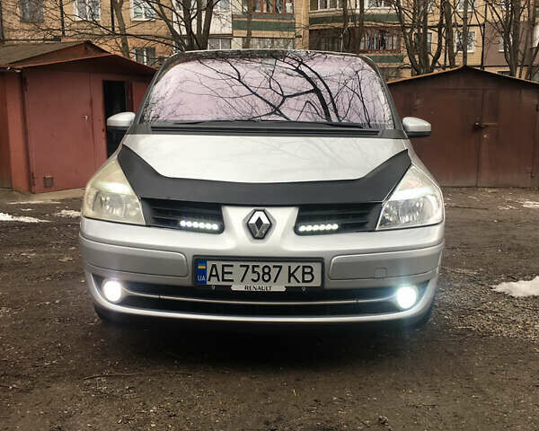 Сірий Рено Еспейс, об'ємом двигуна 2.2 л та пробігом 198 тис. км за 6900 $, фото 1 на Automoto.ua