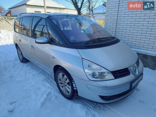 Серый Рено Эспейс, объемом двигателя 3.5 л и пробегом 156 тыс. км за 6000 $, фото 1 на Automoto.ua