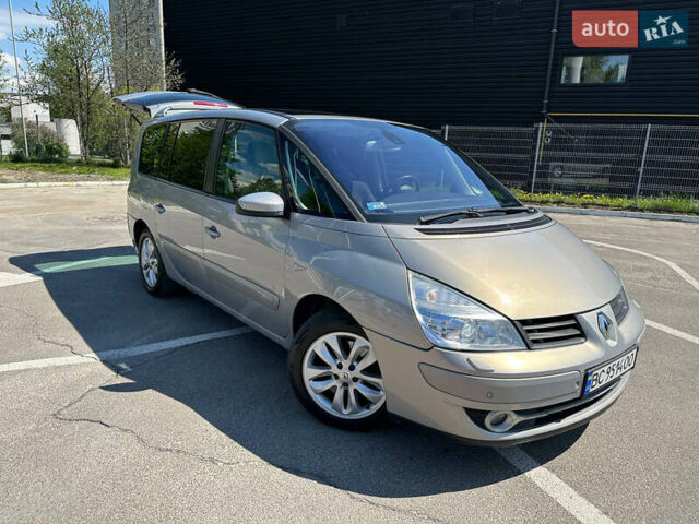 Сірий Рено Еспейс, об'ємом двигуна 2 л та пробігом 149 тис. км за 7500 $, фото 1 на Automoto.ua