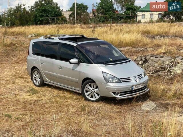 Сірий Рено Еспейс, об'ємом двигуна 2 л та пробігом 337 тис. км за 8300 $, фото 1 на Automoto.ua