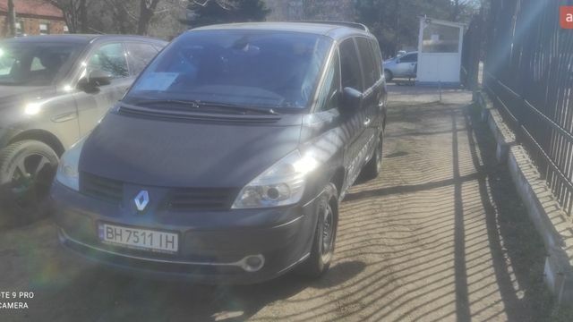 Серый Рено Эспейс, объемом двигателя 2 л и пробегом 267 тыс. км за 6200 $, фото 1 на Automoto.ua