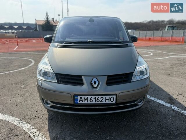 Серый Рено Эспейс, объемом двигателя 2 л и пробегом 268 тыс. км за 7300 $, фото 1 на Automoto.ua