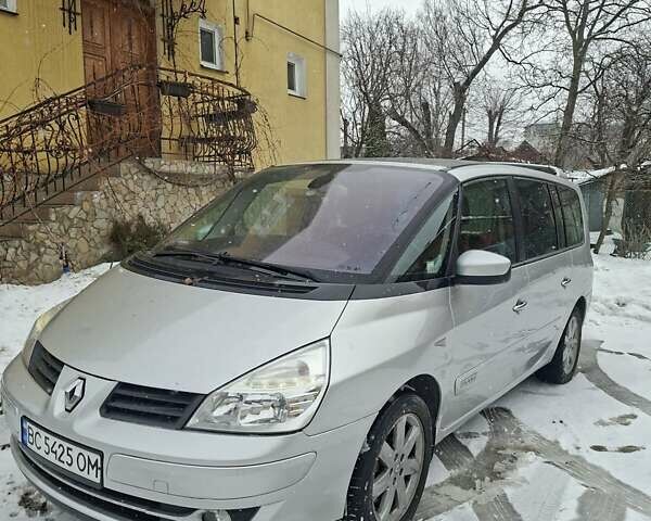 Серый Рено Эспейс, объемом двигателя 2 л и пробегом 270 тыс. км за 9000 $, фото 1 на Automoto.ua