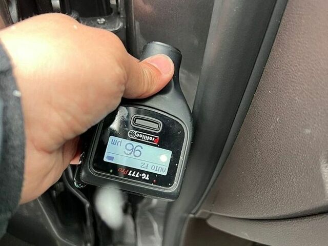 Серый Рено Эспейс, объемом двигателя 1.6 л и пробегом 204 тыс. км за 15000 $, фото 1 на Automoto.ua