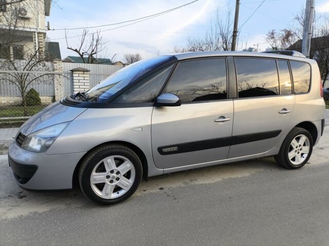 Серый Рено Эспейс, объемом двигателя 2.2 л и пробегом 320 тыс. км за 5500 $, фото 1 на Automoto.ua