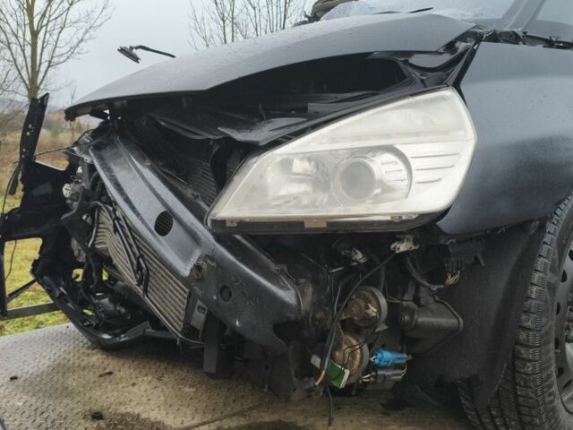 Серый Рено Эспейс, объемом двигателя 2 л и пробегом 450 тыс. км за 3500 $, фото 1 на Automoto.ua