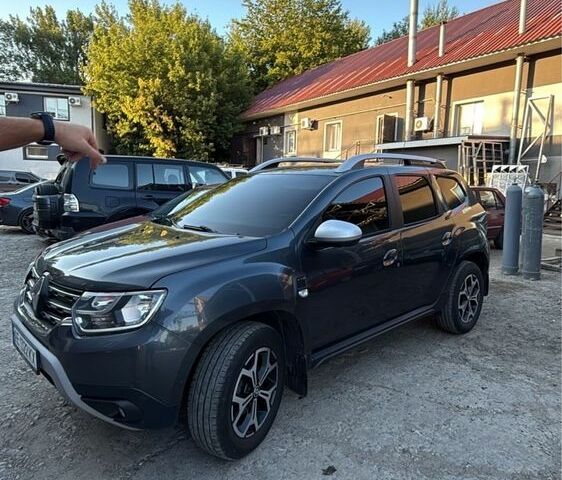 Серый Рено Эспейс, объемом двигателя 1.6 л и пробегом 107 тыс. км за 15500 $, фото 1 на Automoto.ua
