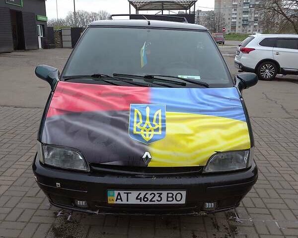 Зеленый Рено Эспейс, объемом двигателя 2.1 л и пробегом 245 тыс. км за 2900 $, фото 1 на Automoto.ua