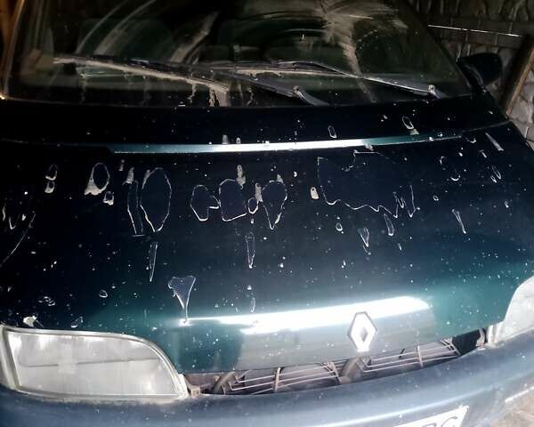 Зеленый Рено Эспейс, объемом двигателя 2.2 л и пробегом 329 тыс. км за 1800 $, фото 1 на Automoto.ua