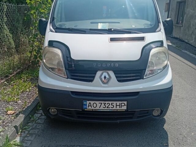 Белый Рено Estafette, объемом двигателя 2 л и пробегом 315 тыс. км за 7819 $, фото 1 на Automoto.ua