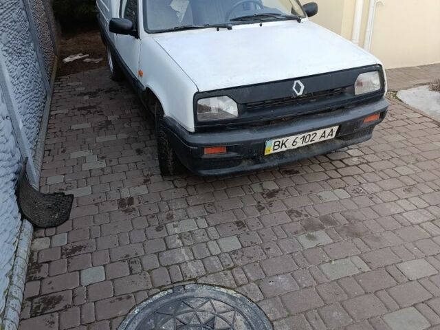 Білий Рено Експрес, об'ємом двигуна 1 л та пробігом 200 тис. км за 650 $, фото 1 на Automoto.ua