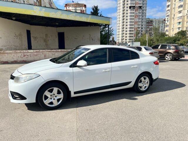Білий Рено Флюенс, об'ємом двигуна 1.5 л та пробігом 220 тис. км за 5200 $, фото 1 на Automoto.ua