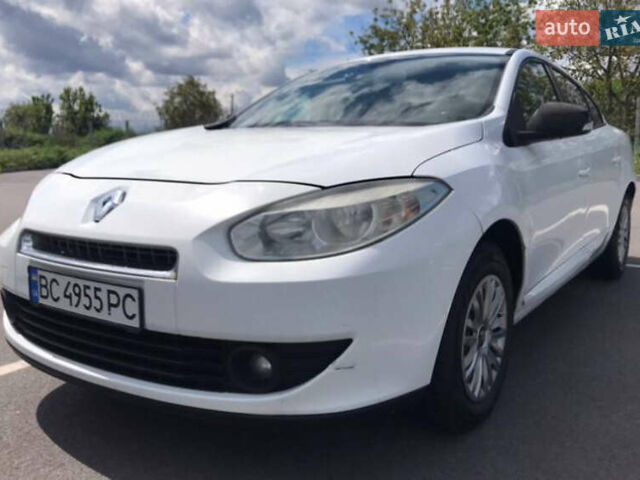 Білий Рено Флюенс, об'ємом двигуна 1.6 л та пробігом 270 тис. км за 4650 $, фото 1 на Automoto.ua