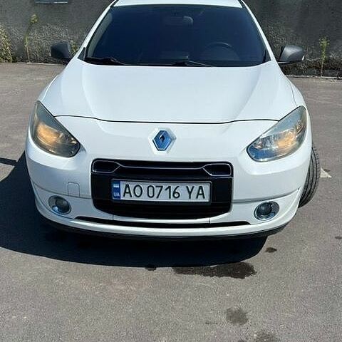Білий Рено Флюенс, об'ємом двигуна 0 л та пробігом 88 тис. км за 5600 $, фото 1 на Automoto.ua