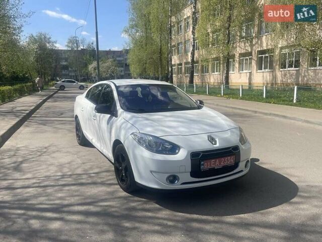 Белый Рено Флюенс, объемом двигателя 0 л и пробегом 135 тыс. км за 3900 $, фото 1 на Automoto.ua