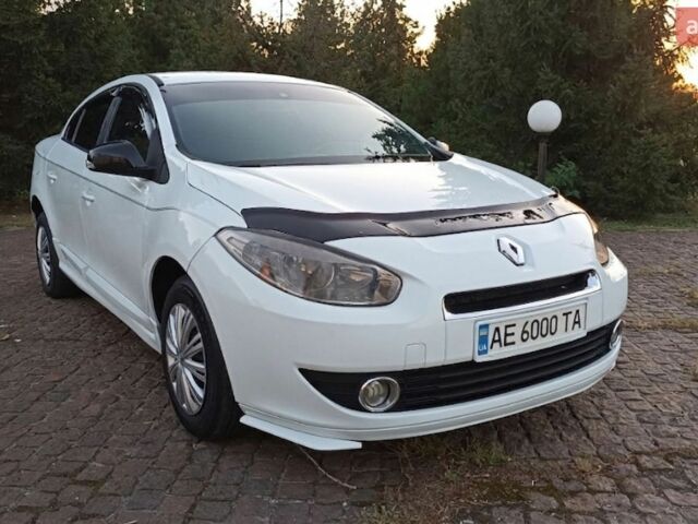 Білий Рено Флюенс, об'ємом двигуна 1.6 л та пробігом 190 тис. км за 5200 $, фото 1 на Automoto.ua