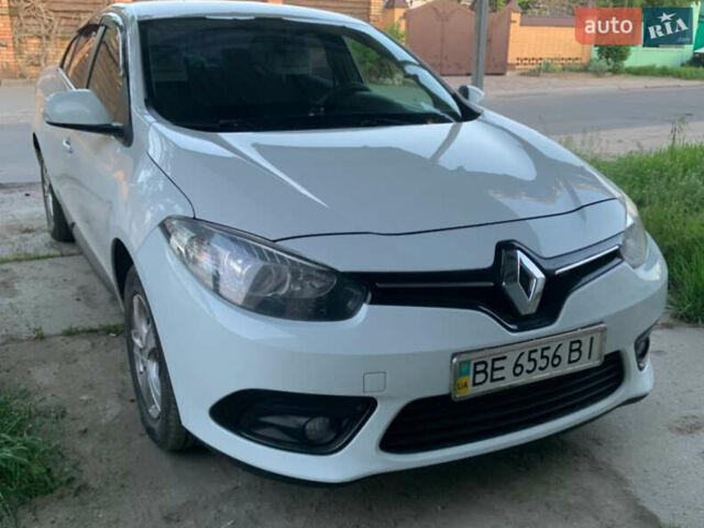 Білий Рено Флюенс, об'ємом двигуна 1.46 л та пробігом 143 тис. км за 4500 $, фото 1 на Automoto.ua