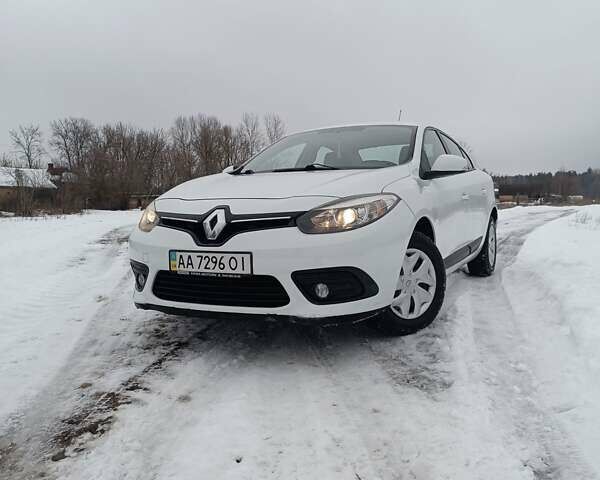Белый Рено Флюенс, объемом двигателя 1.46 л и пробегом 199 тыс. км за 6700 $, фото 1 на Automoto.ua