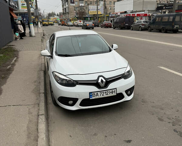 Белый Рено Флюенс, объемом двигателя 1.46 л и пробегом 263 тыс. км за 7599 $, фото 1 на Automoto.ua