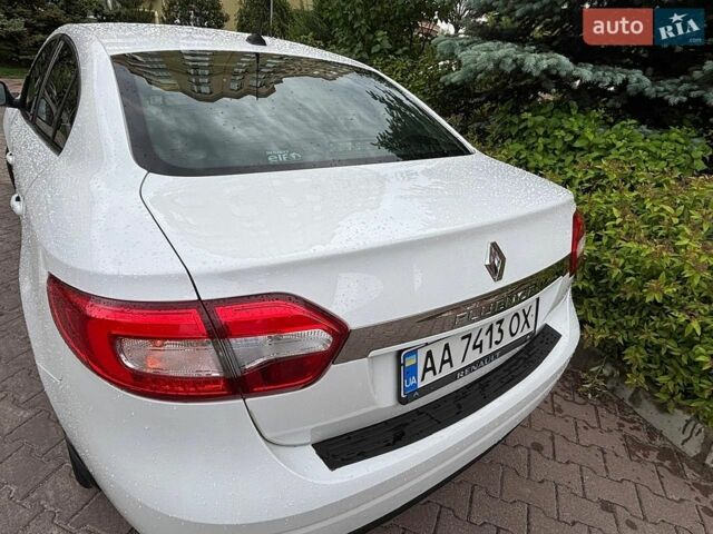 Білий Рено Флюенс, об'ємом двигуна 1.46 л та пробігом 180 тис. км за 14000 $, фото 1 на Automoto.ua