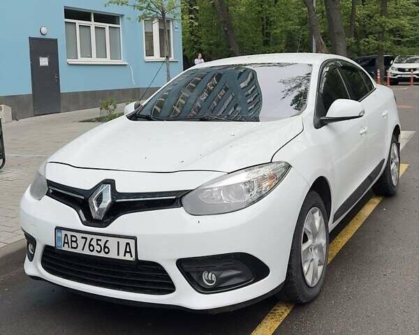 Белый Рено Флюенс, объемом двигателя 1.5 л и пробегом 214 тыс. км за 6900 $, фото 1 на Automoto.ua