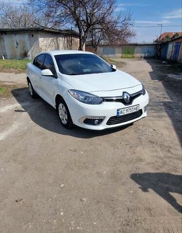 Білий Рено Флюенс, об'ємом двигуна 1.5 л та пробігом 180 тис. км за 10000 $, фото 1 на Automoto.ua