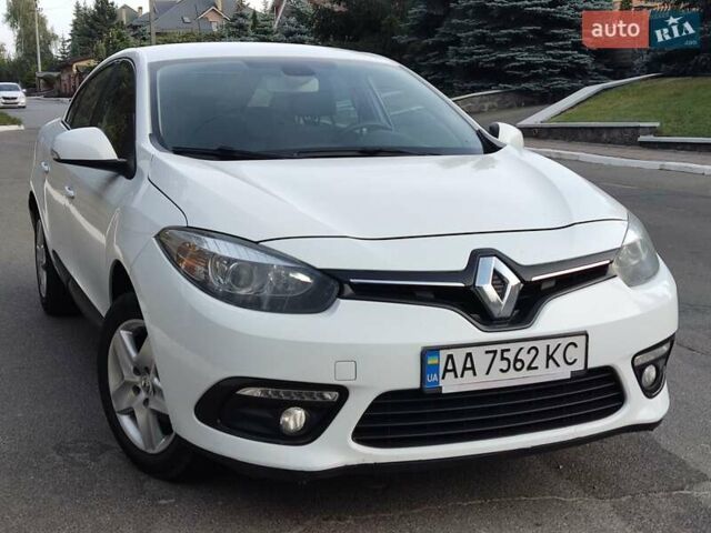 Білий Рено Флюенс, об'ємом двигуна 1.6 л та пробігом 210 тис. км за 6400 $, фото 1 на Automoto.ua