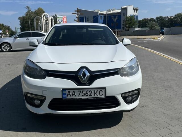 Білий Рено Флюенс, об'ємом двигуна 1.6 л та пробігом 215 тис. км за 7500 $, фото 1 на Automoto.ua