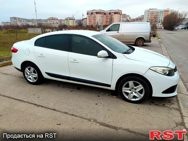 Белый Рено Флюенс, объемом двигателя 1.5 л и пробегом 204 тыс. км за 7000 $, фото 1 на Automoto.ua
