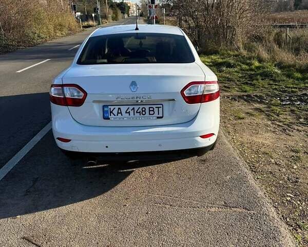 Белый Рено Флюенс, объемом двигателя 1.5 л и пробегом 251 тыс. км за 9388 $, фото 1 на Automoto.ua