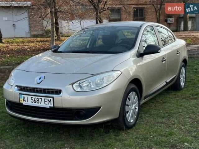 Бежевий Рено Флюенс, об'ємом двигуна 1.6 л та пробігом 214 тис. км за 5600 $, фото 1 на Automoto.ua