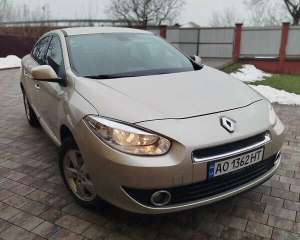 Бежевый Рено Флюенс, объемом двигателя 1.6 л и пробегом 211 тыс. км за 6400 $, фото 1 на Automoto.ua
