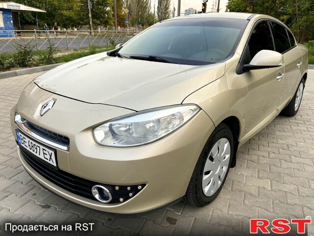 Бежевый Рено Флюенс, объемом двигателя 2 л и пробегом 183 тыс. км за 6150 $, фото 1 на Automoto.ua