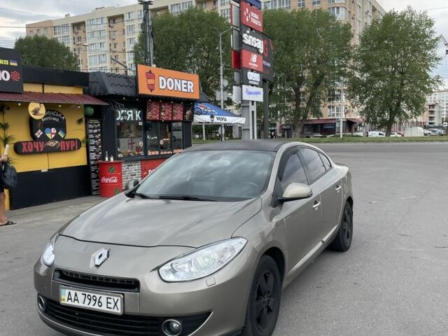 Бежевий Рено Флюенс, об'ємом двигуна 2 л та пробігом 224 тис. км за 5410 $, фото 1 на Automoto.ua