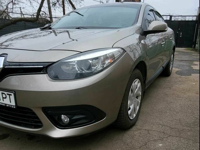 Бежевий Рено Флюенс, об'ємом двигуна 1.5 л та пробігом 142 тис. км за 8200 $, фото 1 на Automoto.ua